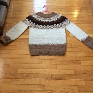 100% Alpaca wool fair isle Peruvian sweater